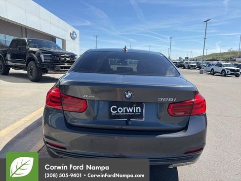 Used 2016 BMW 328i xDrive Sedan image 4