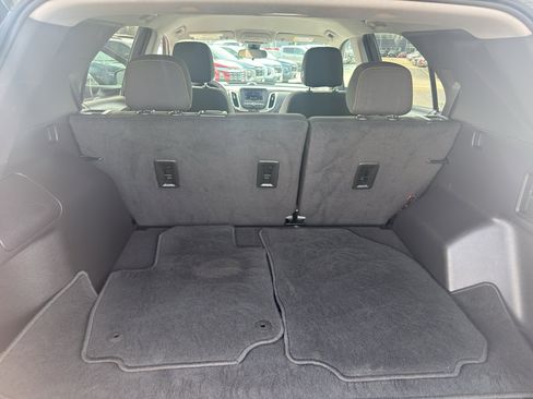 Used 2023 Chevrolet Equinox LT image 35