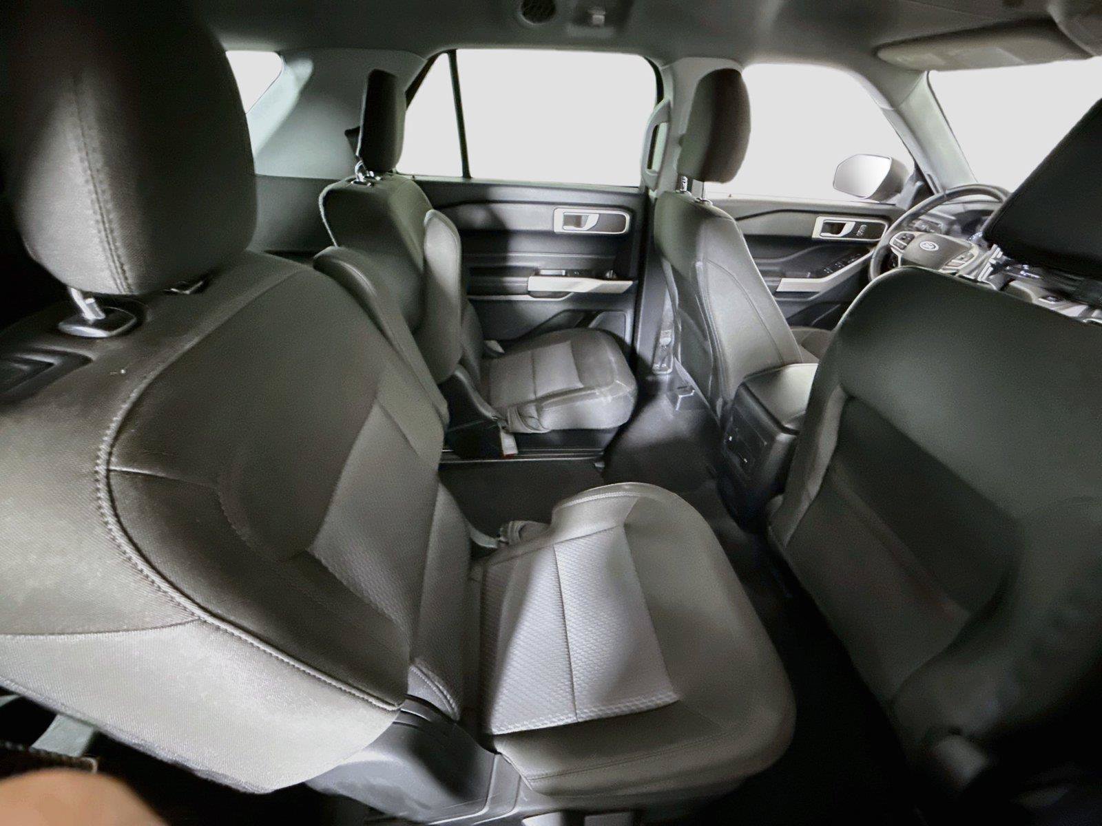 Used 2024 Ford Explorer XLT AWD/4WD image 19