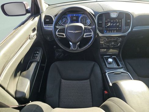 Used 2020 Chrysler 300 Touring w/ Sport Appearance Package AWD/4WD image 4
