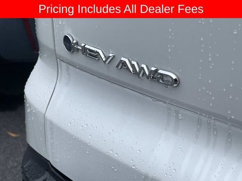 Used 2025 Toyota Crown Signia AWD/4WD image 6