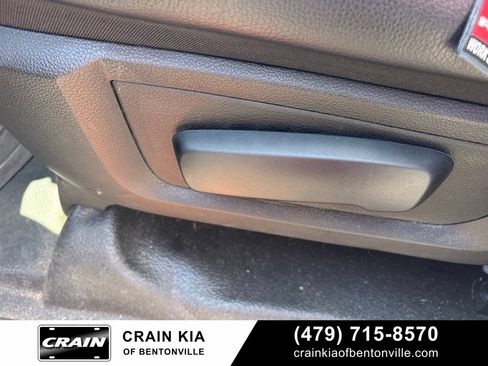 Used 2022 RAM 1500 Tradesman w/ Chrome Appearance Group AWD/4WD image 14