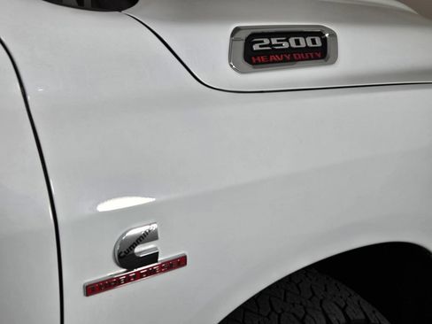 Used 2024 RAM 2500 Laramie AWD/4WD image 5