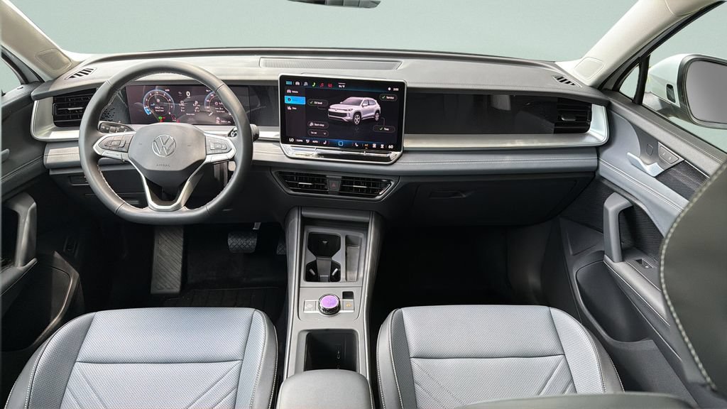 New 2026 Volkswagen Tiguan SE AWD/4WD image 11
