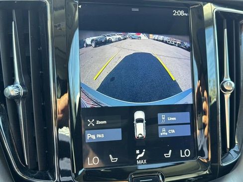 Used 2020 Volvo XC60 T5 Momentum image 26
