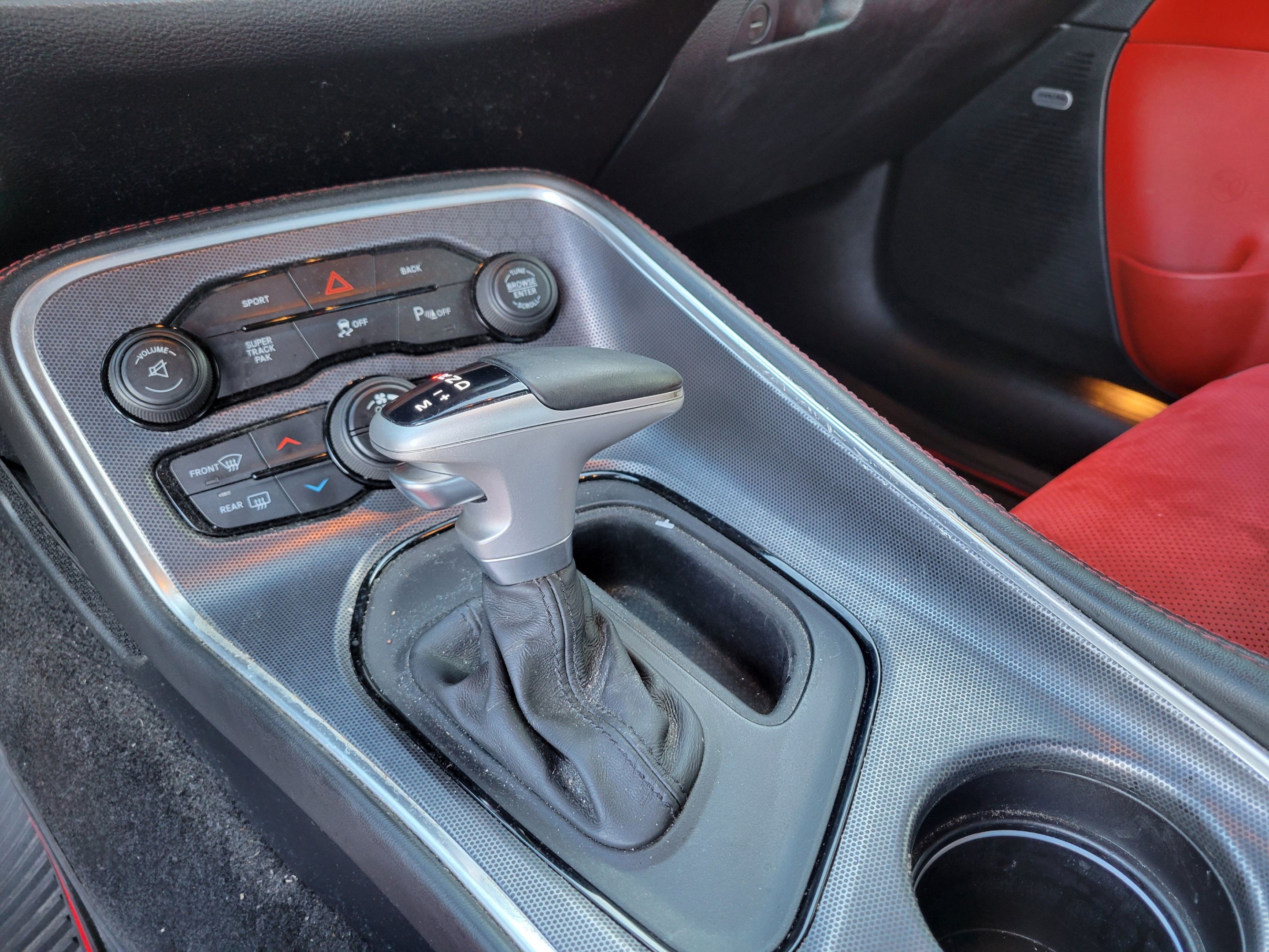 Used 2015 Dodge Challenger R/T Plus RWD image 20