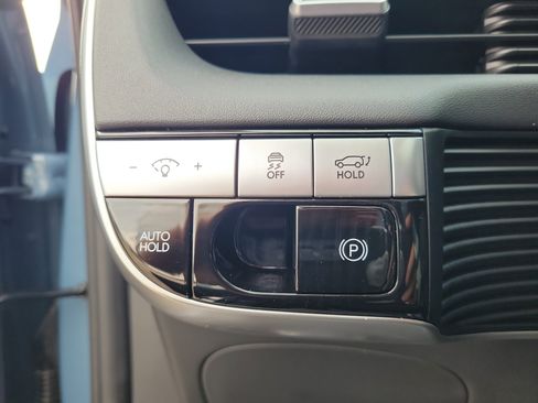 Certified 2023 Hyundai Ioniq 5 Limited w/ Cargo Package image 24