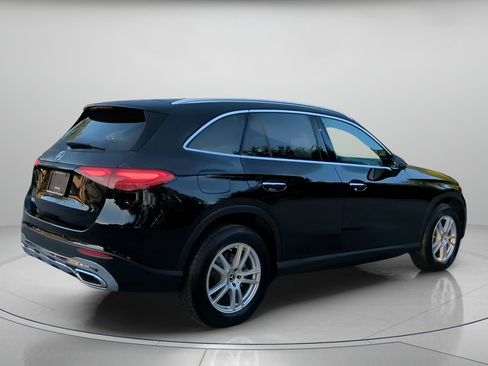 Used 2025 Mercedes-Benz GLC 300 image 28