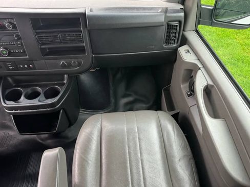 Used 2014 Chevrolet Express 2500 LS RWD image 17