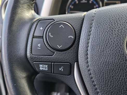 Used 2017 Toyota RAV4 Limited image 26