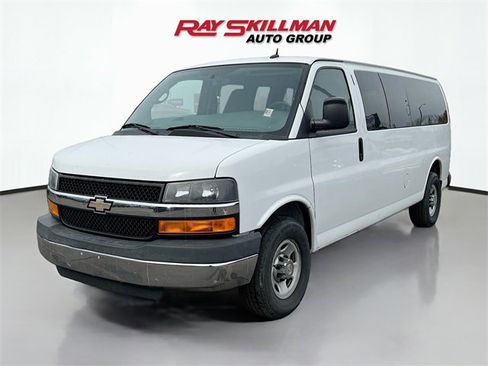 Used 2015 Chevrolet Express 3500 LT w/ LT Preferred Equipment Group image 3