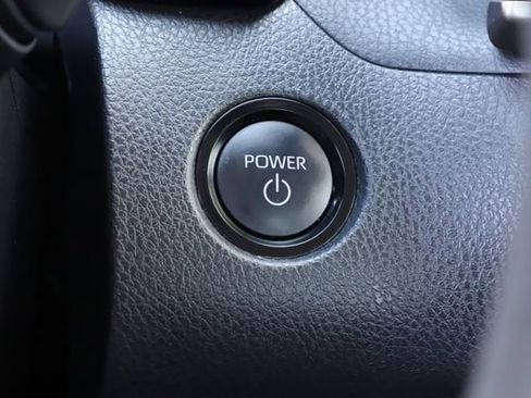 Used 2025 Toyota Camry LE image 32