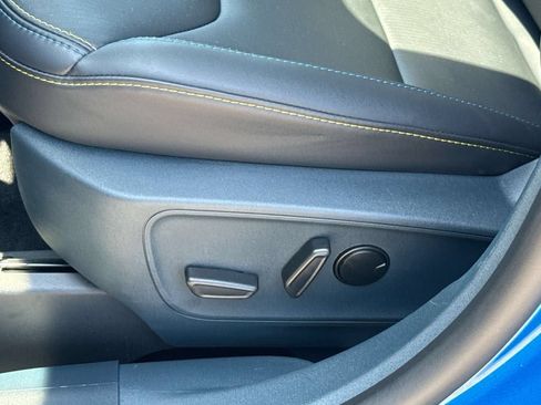 Certified 2025 Ford Maverick Lobo AWD/4WD image 22