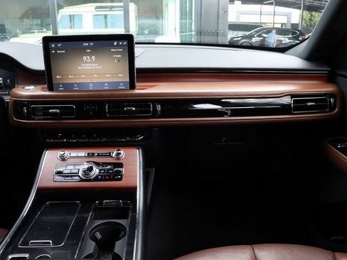 Used 2023 Lincoln Aviator Reserve w/ Elements Package Plus image 25