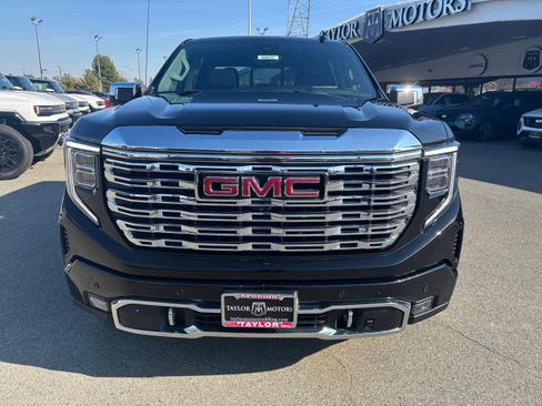 Used 2024 GMC Sierra 1500 Denali image 2