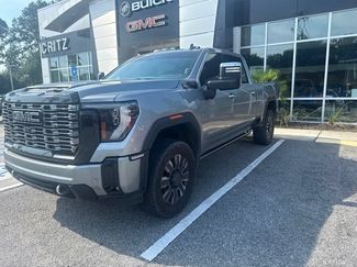 Used 2025 GMC Sierra 3500 Denali Ultimate AWD/4WD video 1
