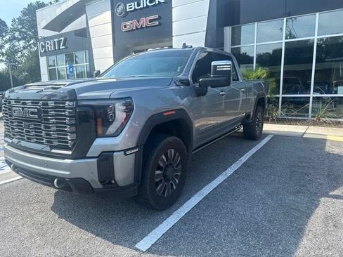 Used 2025 GMC Sierra 3500 Denali Ultimate AWD/4WD image 1
