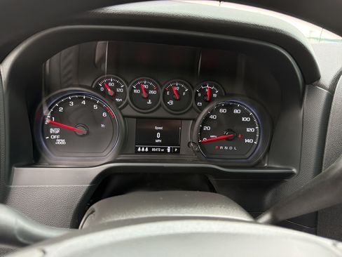 Used 2024 Chevrolet Silverado 1500 Custom AWD/4WD image 19