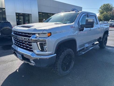 Used 2022 Chevrolet Silverado 3500 LTZ w/ LTZ Premium Package image 3
