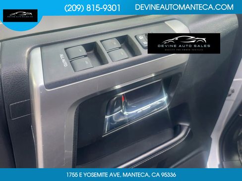 Used 2017 Toyota 4Runner SR5 Premium image 17