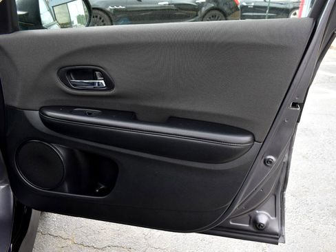 Used 2019 Honda HR-V Sport image 35