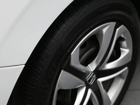 Used 2018 Honda Civic LX image 11