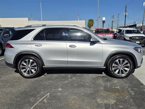 Used 2021 Mercedes-Benz GLE 350 4MATIC image 4