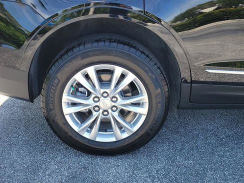 Certified 2025 Cadillac XT5 Luxury FWD image 6