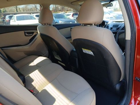 Used 2016 Hyundai Elantra SE image 14