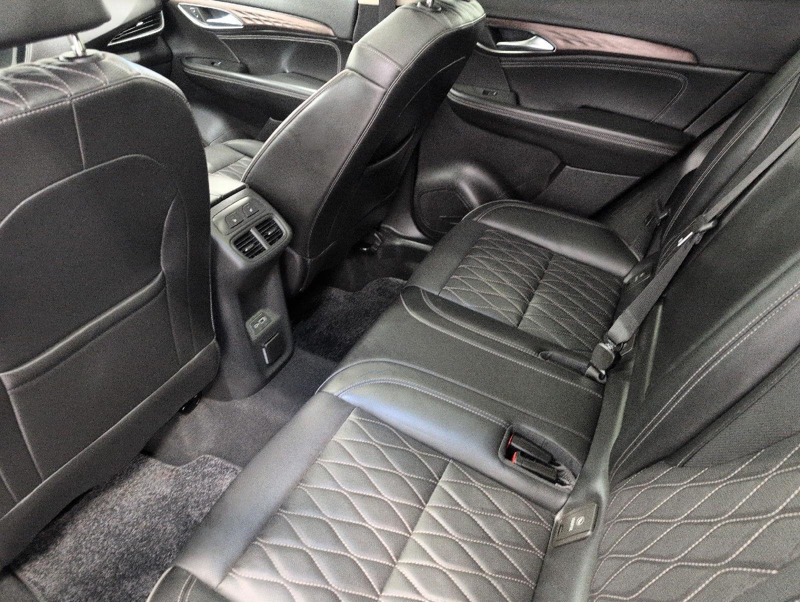 Used 2023 Buick Envision Avenir AWD/4WD image 23