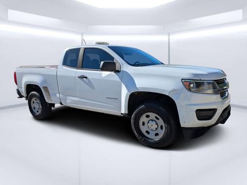 Used 2017 Chevrolet Colorado W/T w/ WT Convenience Package RWD image 1