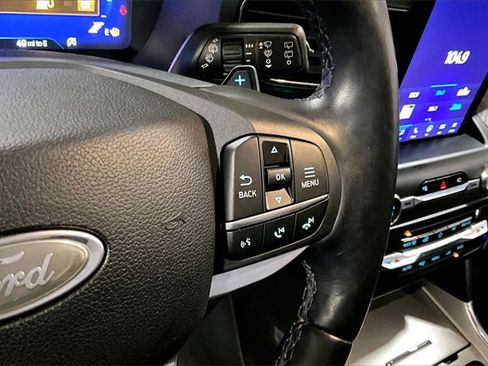 Used 2020 Ford Explorer Platinum w/ Premium Technology Package image 22