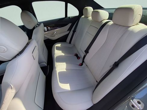 Used 2019 Mercedes-Benz E 300 image 12