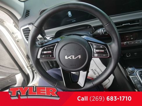 Used 2025 Kia Seltos S AWD/4WD image 26