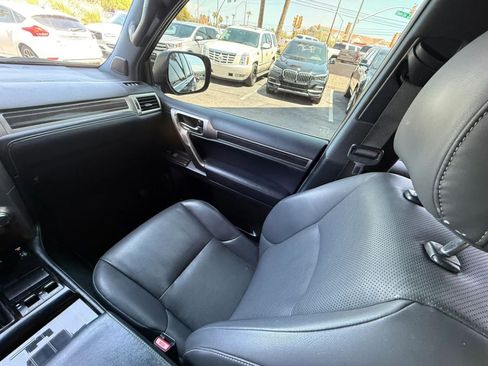 Used 2020 Lexus GX 460 Premium w/ Premium Package AWD/4WD image 42