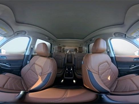 New 2025 Nissan Pathfinder Platinum image 13