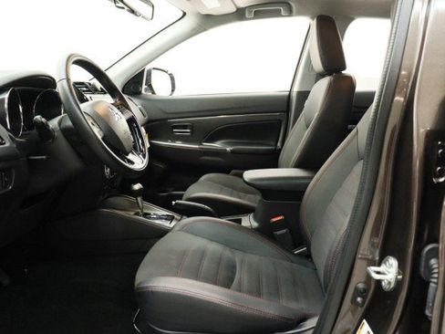Used 2025 Mitsubishi Outlander Sport SE AWD/4WD image 7
