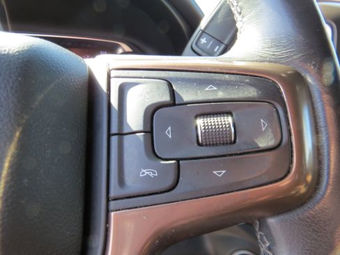 Used 2020 Chevrolet Silverado 1500 High Country w/ Technology Package AWD/4WD image 28