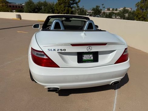 Used 2014 Mercedes-Benz SLK 250 w/ Premium Package image 15