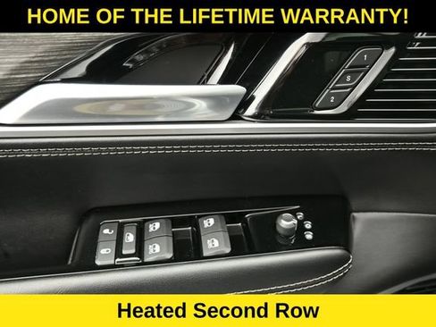 Used 2023 Jeep Wagoneer L Series III w/ Premium Group I AWD/4WD image 13