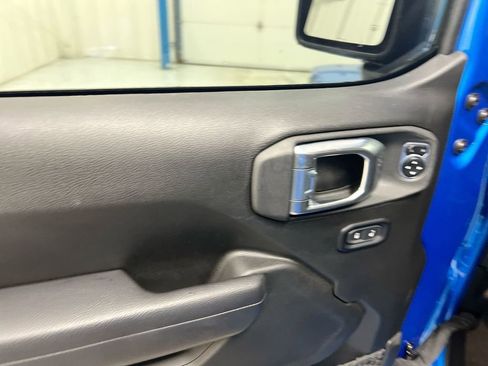 Used 2024 Jeep Gladiator Sport image 20