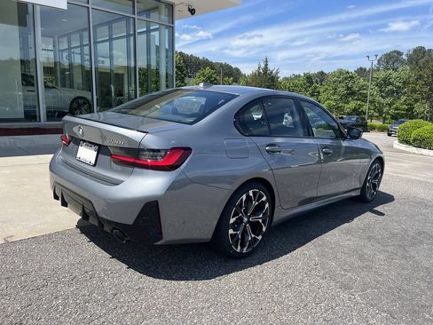 Used 2026 BMW 330i Sedan w/ M Sport Package RWD image 8