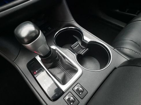 Used 2018 Toyota Highlander XLE AWD/4WD image 18