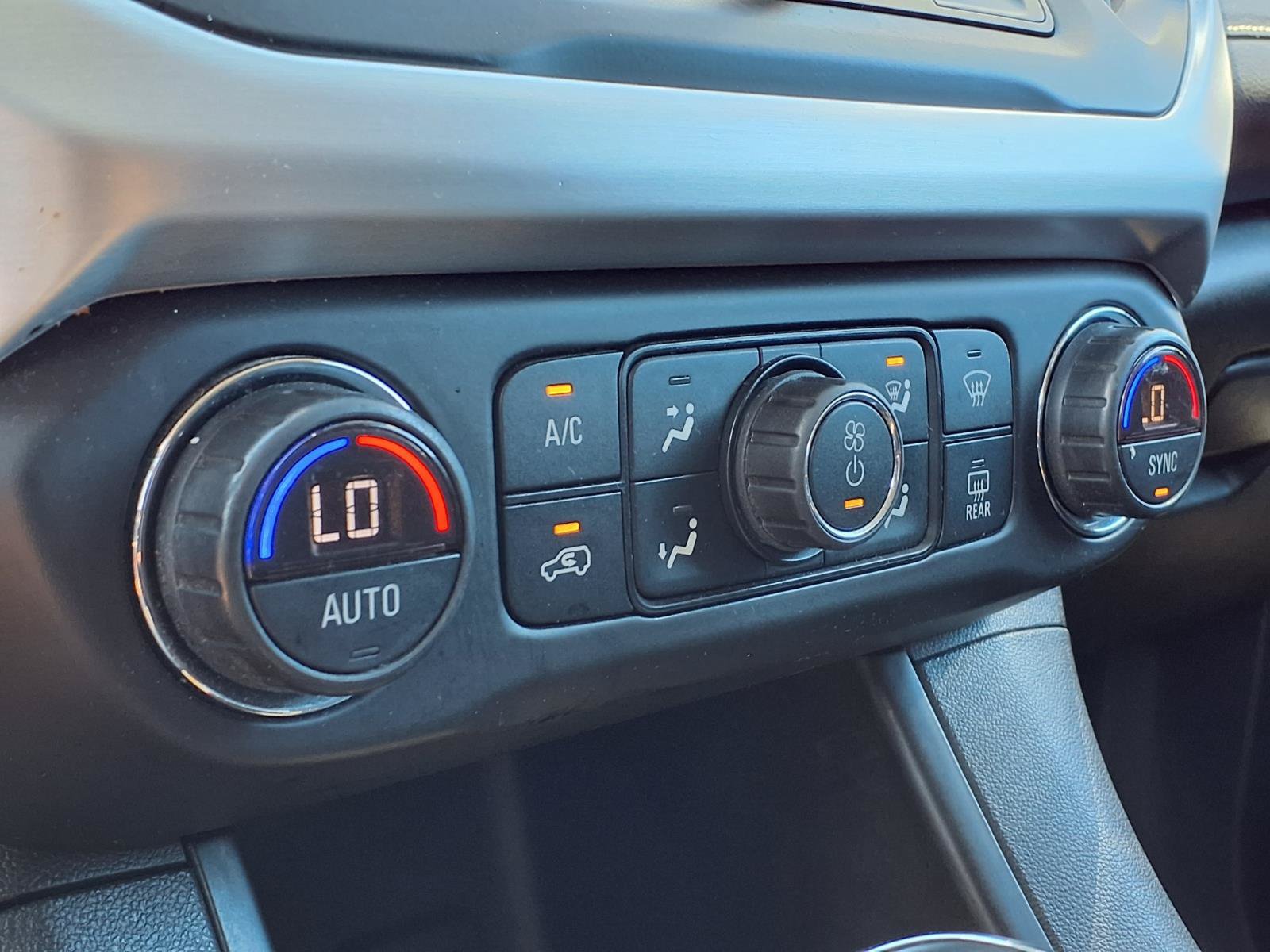 Used 2019 GMC Acadia SLE FWD image 23