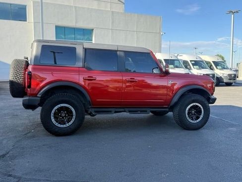Used 2024 Ford Bronco Outer Banks w/ Sasquatch Package AWD/4WD image 8