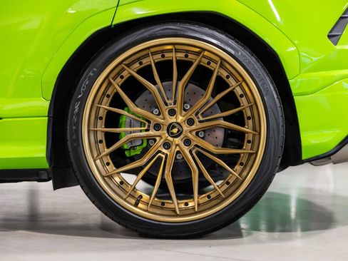 Used 2022 Lamborghini Urus image 17