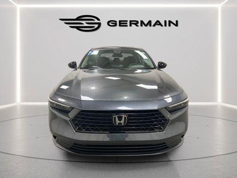 Certified 2025 Honda Accord SE image 3