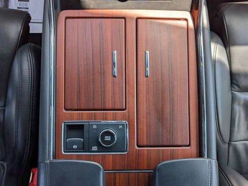 Used 2023 Lincoln Navigator Reserve AWD/4WD image 15