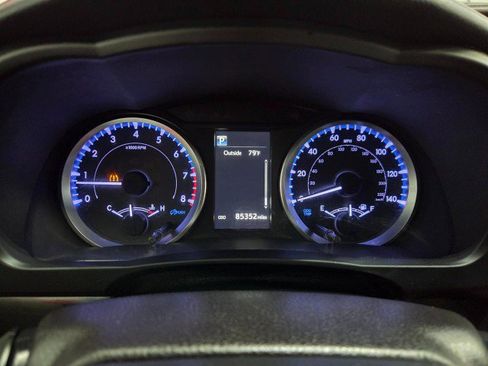 Used 2019 Toyota Highlander LE image 37