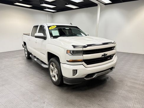 Used 2018 Chevrolet Silverado 1500 LT w/ All Star Edition image 8